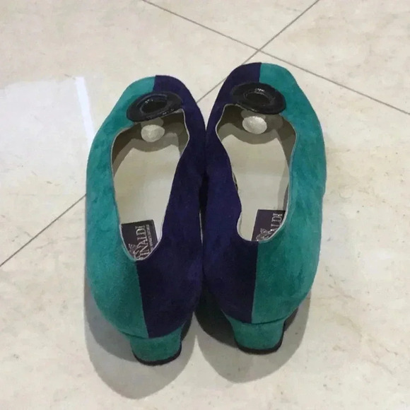 Make an offer 📖Rinaldi suede pumps - Picture 3 of 5